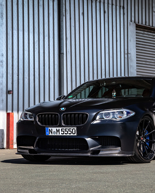 Фото дисков M-X2 Черный сатин на BMW 5/M5 (F10)
