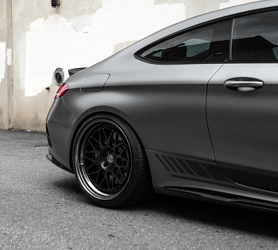 Фото дисков HRE 300 на Mercedes-Benz C-Class (W205)