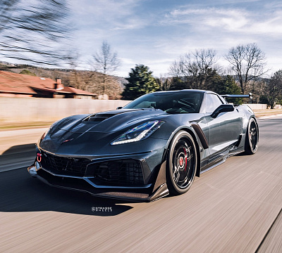 Фото дисков Strasse Wheels SV10M Deep Concave FS на Chevrolet Corvette C7