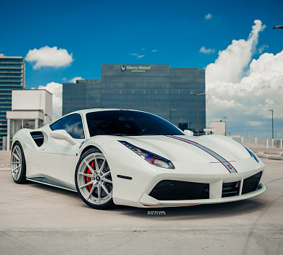 Фото дисков Strasse Wheels SV10 Deep Concave Duoblock на Ferrari 488