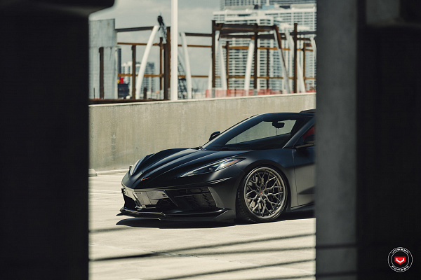 Фото дисков Vossen S17-01 (3-Piece) Сатиновый темный лак на Chevrolet Corvette C8