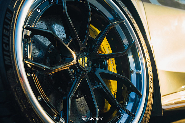 Фото дисков Anrky AN31 Черный глянец на Chevrolet Corvette C8