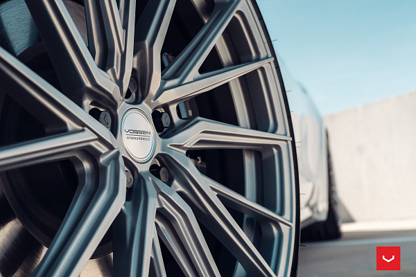 Фото дисков Vossen HF-4T Серебро на Tesla Model S