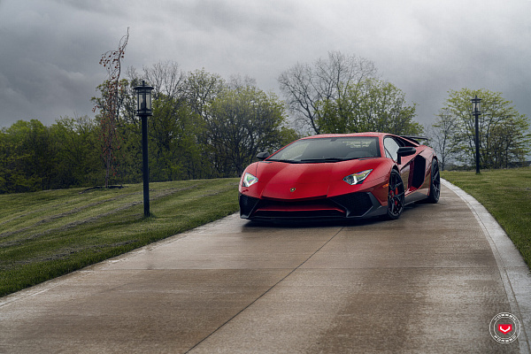 Фото дисков Vossen S21-01 Черный глянец на Lamborghini Aventador