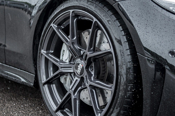 Фото дисков Bola FLY Глянцевый графит на Mercedes-Benz C-Class (W205)