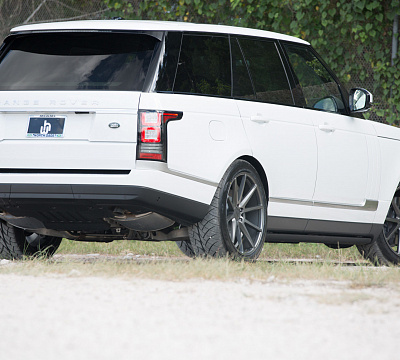 Фото дисков Vossen VFS-1 на Land Rover Range Rover IV