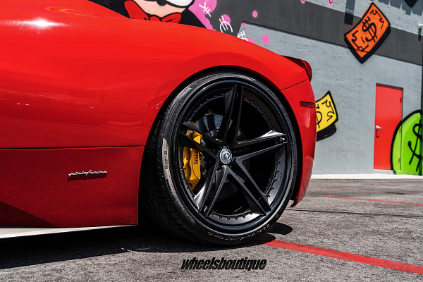 Фото дисков HRE S207 Черный сатин на Ferrari 458