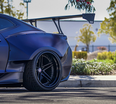 Фото дисков HRE S207 на Chevrolet Camaro VI