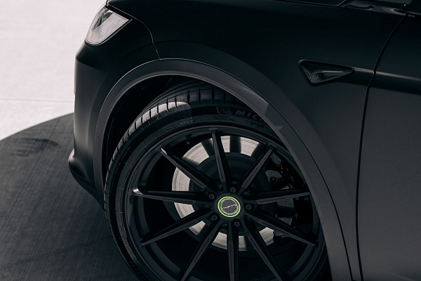 Фото дисков Brixton Forged R11-R Черный матовый на Tesla Model X