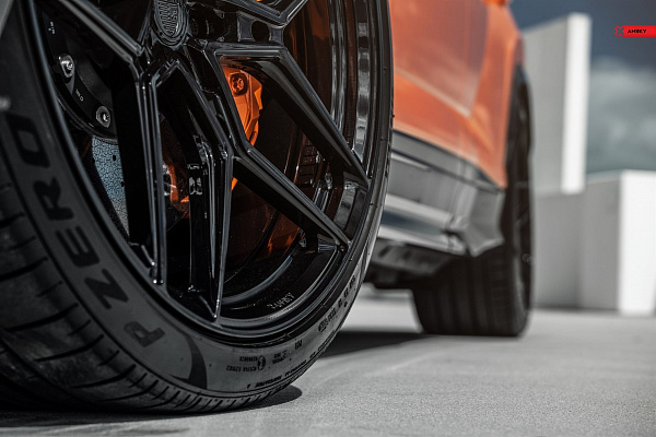 Фото дисков Anrky S1-X4 Черный глянец на Lamborghini Urus