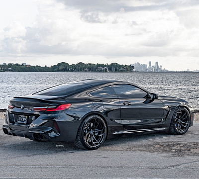 Фото дисков Strasse Wheels SB1 Deep Concave Duoblock на BMW 8/M8