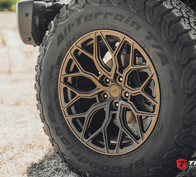 Фото дисков Vossen HF-2 на Jeep Wrangler IV (JL)