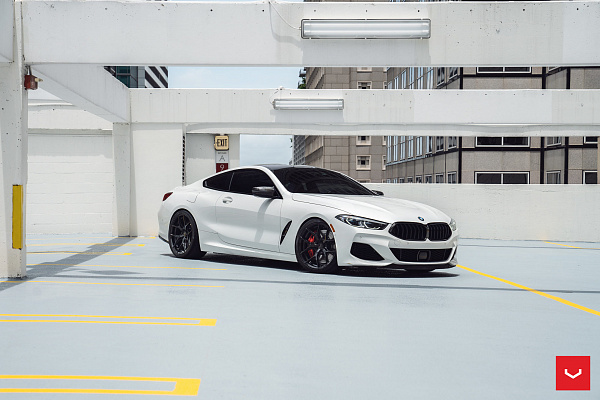 Фото дисков Vossen HF-5 Черный глянец на BMW 8/M8
