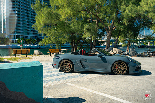 Фото дисков Vossen M-X6 Сатиновая бронза на Porsche Cayman II