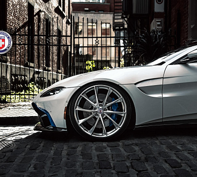 Фото дисков HRE P204 на Aston Martin Vantage 4