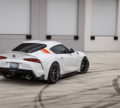 Фото дисков HRE FF11 на Toyota Supra A90