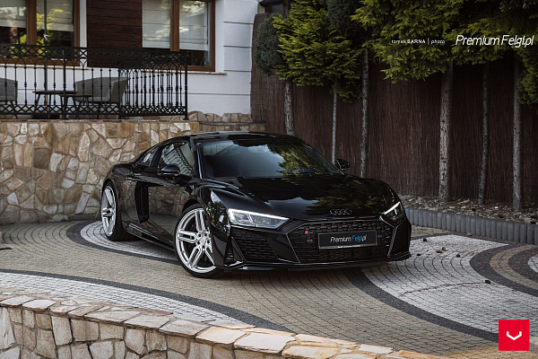 Фото дисков Vossen HF-1 Серебро на Audi R8 (4S)