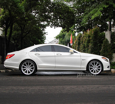 Фото дисков Vossen VFS-10 на Mercedes-Benz CLS (C218)