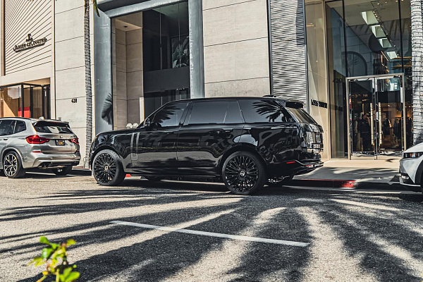Фото дисков Brixton Forged LX01 Черный глянец на Range Rover V