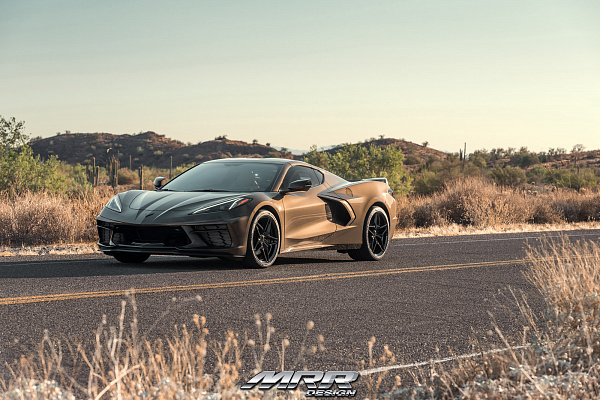 Фото дисков MRR M755 Черный глянец на Chevrolet Corvette C8