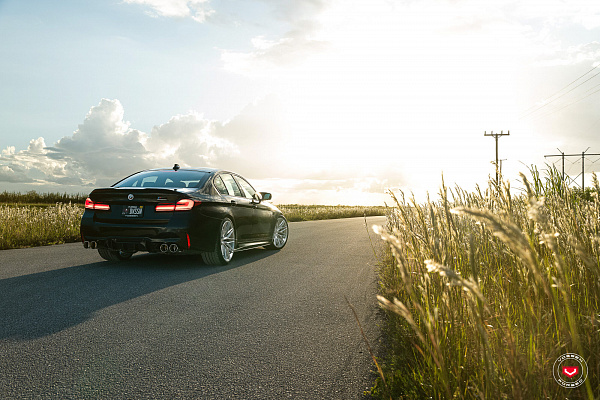 Фото дисков Vossen S21-02 Глянцевый лак на BMW 5/M5 (G30/F90)