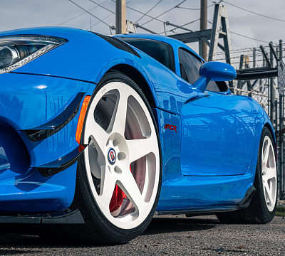 Фото дисков HRE 305M на Dodge Viper