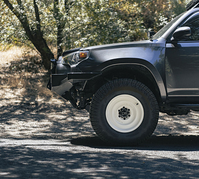 Фото дисков Black Rhino SOLID на Toyota 4Runner V