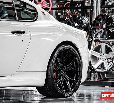 Фото дисков Vossen HF-5 на Maserati GranTurismo I
