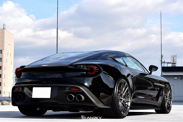 Фото дисков Anrky RS3.2 Глянцевый темный лак на Aston Martin Zagato