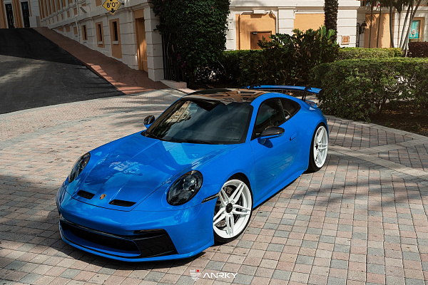 Фото дисков Anrky AN27 Белый глянец на Porsche 911 VIII