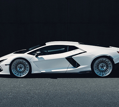 Фото дисков Brixton Forged TR11 AERO1 на Lamborghini Revuelto