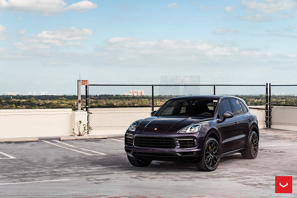 Фото дисков Vossen HF-2 Черный глянец на Porsche Cayenne III