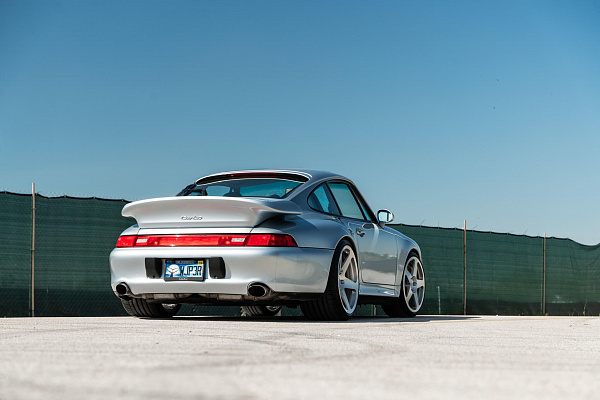 Фото дисков HRE 305M Глянцевый лак на Porsche 911 IV