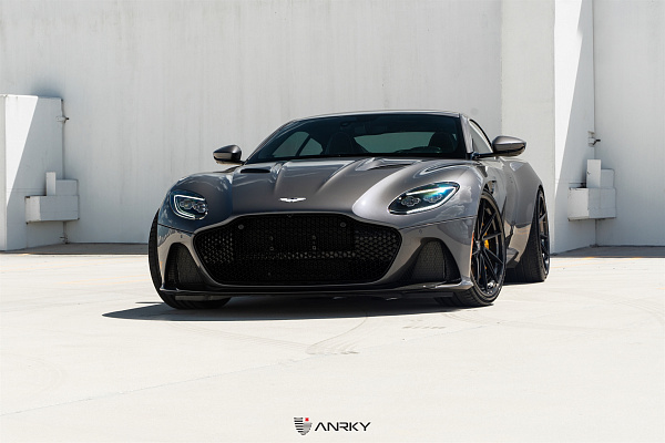 Фото дисков Anrky AN33 Черный сатин на Aston Martin DBS 3
