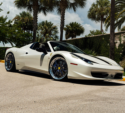 Фото дисков HRE S104SC на Ferrari 458