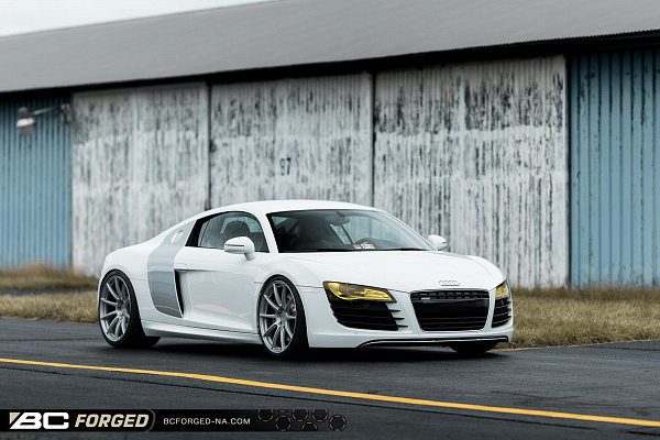 Фото дисков BC Forged RZ10 Глянцевый лак на Audi R8 (Typ 42)