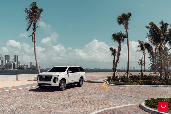 Фото дисков Vossen HF-8 Глянцевый лак на Cadillac Escalade V