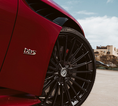 Фото дисков CEC C114 на Aston Martin DBS 3