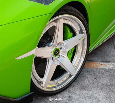 Фото дисков Anrky RS5.3 на Lamborghini Huracan