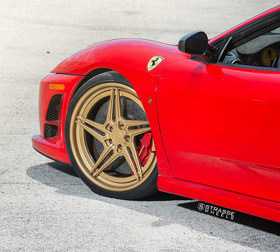 Фото дисков Strasse Wheels SV2T Deep Concave FS на Ferrari F430