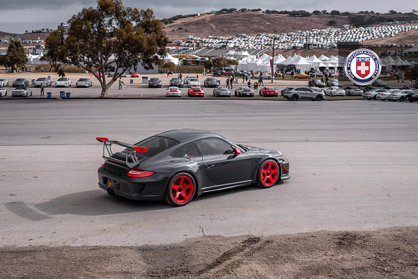 Фото дисков HRE 305M Красный глянец на Porsche 911 VI