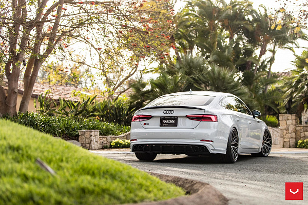 Фото дисков Vossen HF-2 Алмазная проточка на Audi A/S/RS 5 (F5)