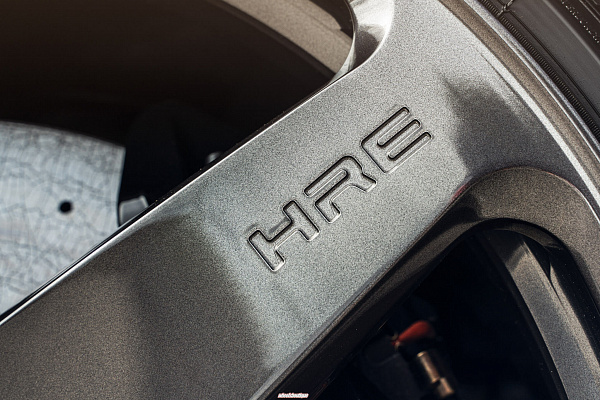Фото дисков HRE 527M Глянцевый темный лак на Porsche 911 VIII