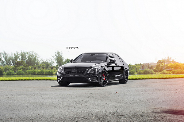 Фото дисков Strasse Wheels SV1 Deep Concave FS Черный сатин на Mercedes-Benz S-Class (W222, C217)
