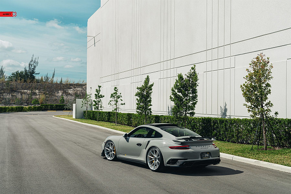 Фото дисков Anrky AN12 Глянцевый лак на Porsche 911 VII