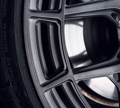 Фото дисков Vossen LC3-01 на Tesla Model S