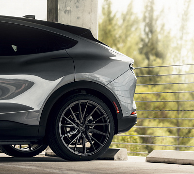 Фото дисков Vossen HF-4T на Ford Mustang Mach-E