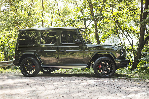 Фото дисков Vossen UV-4 Черный сатин на Mercedes-Benz G-Class III