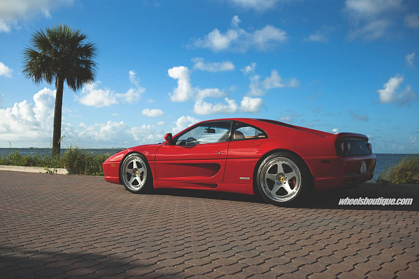 Фото дисков HRE 305 Глянцевый лак на Ferrari F355