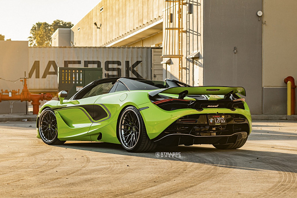 Фото дисков Strasse Wheels SV10M Deep Concave FS Черный глянец на McLaren 720S